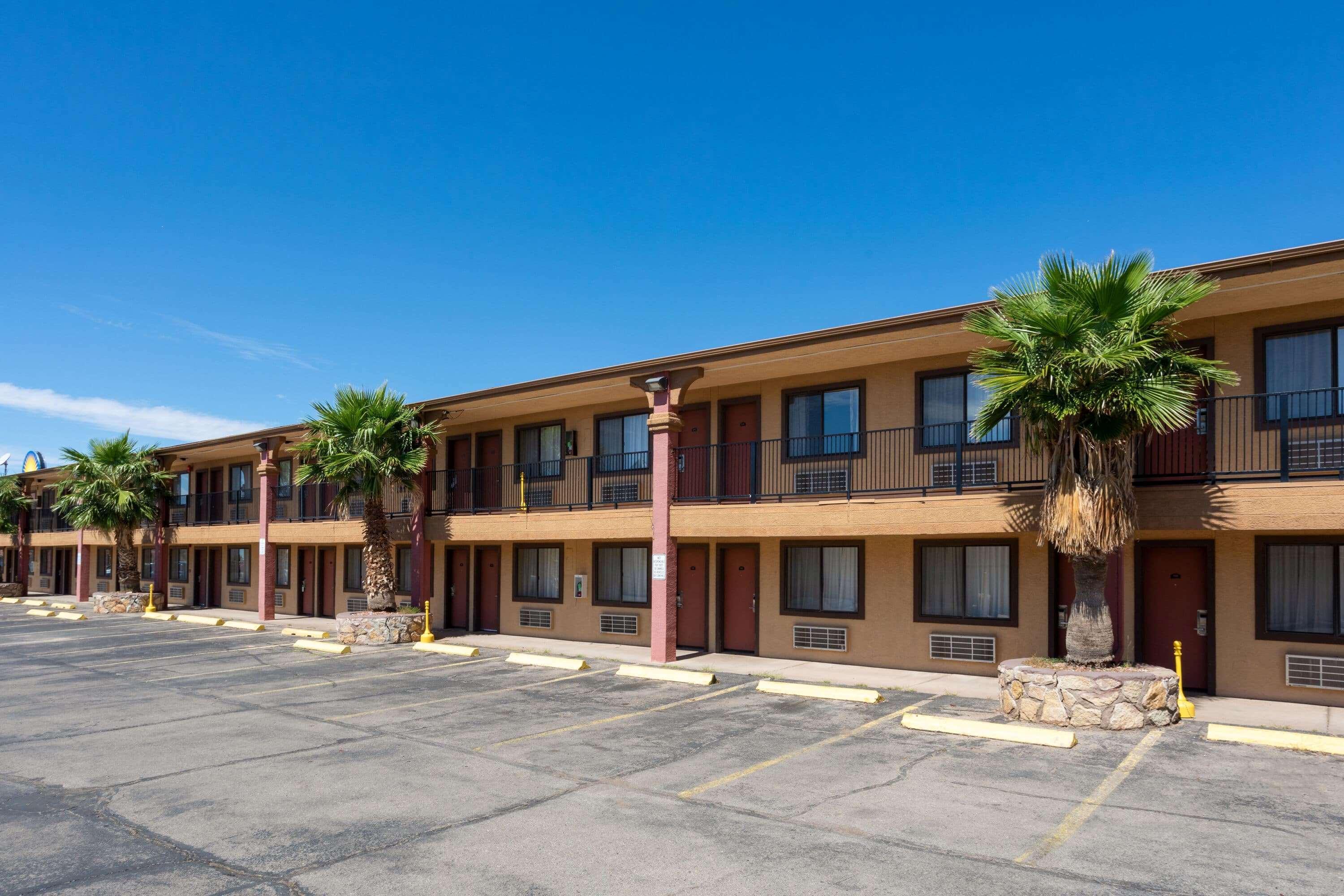 Days Inn By Wyndham Alamogordo White Sands Exterior photo