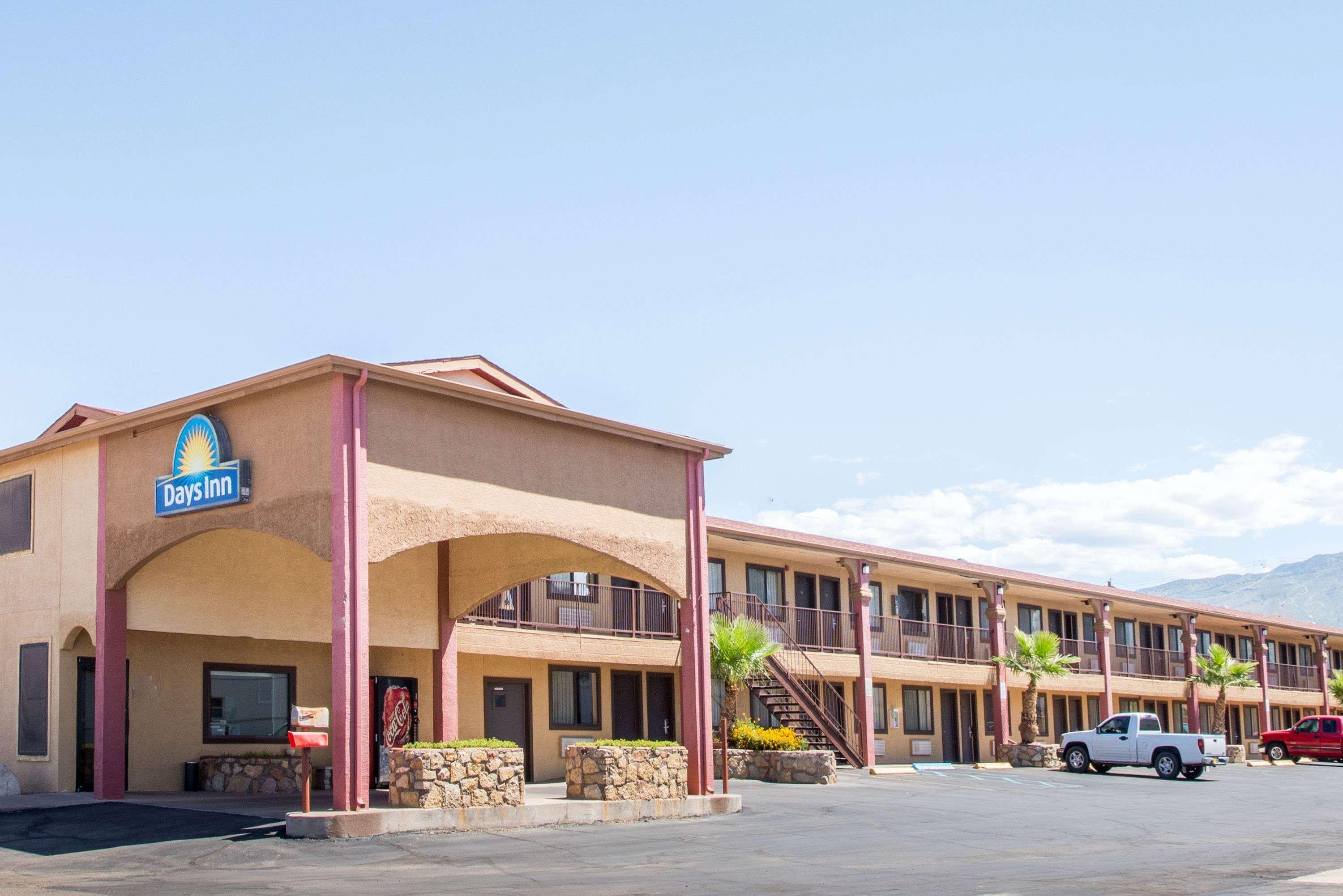 Days Inn By Wyndham Alamogordo White Sands Exterior photo