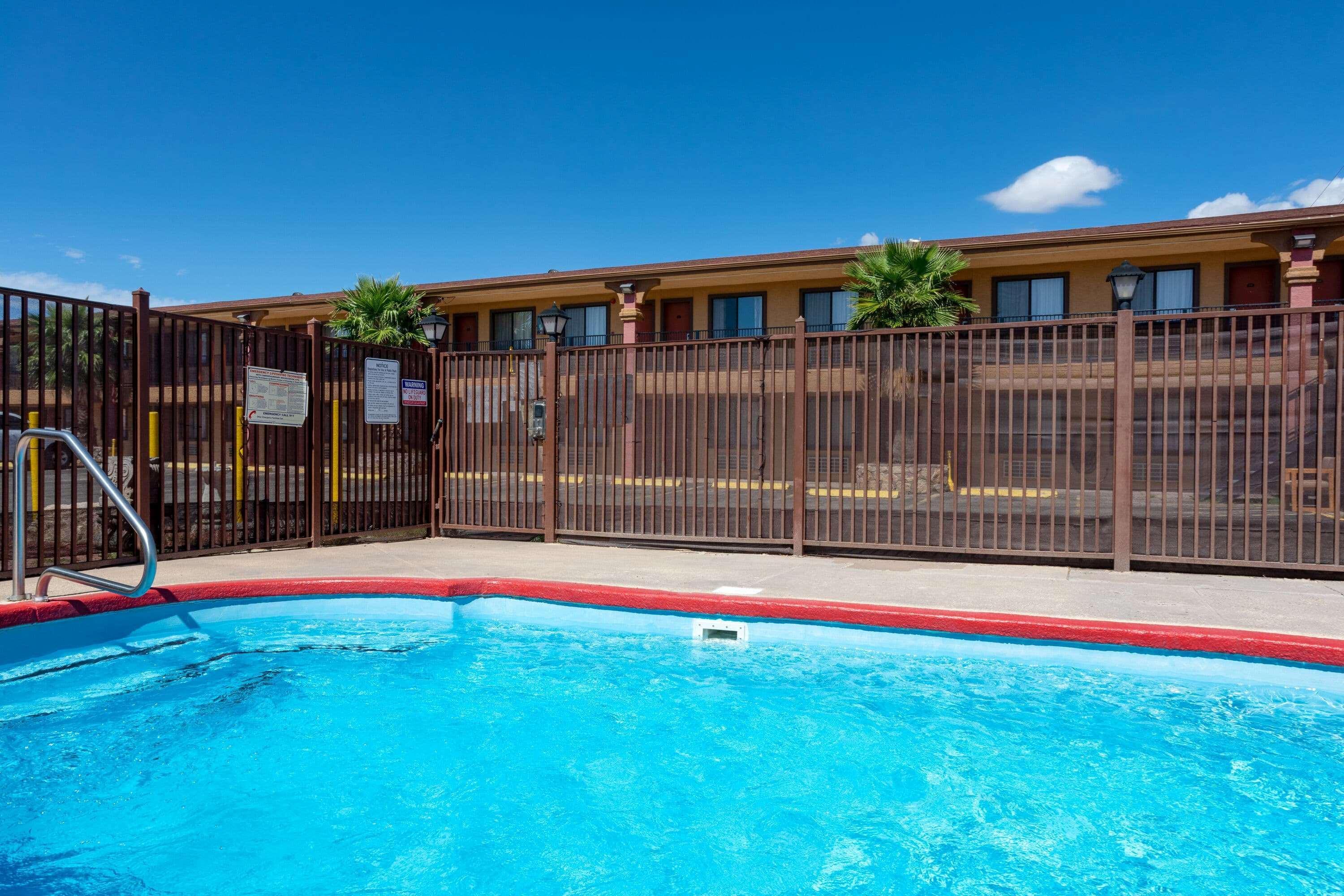 Days Inn By Wyndham Alamogordo White Sands Exterior photo