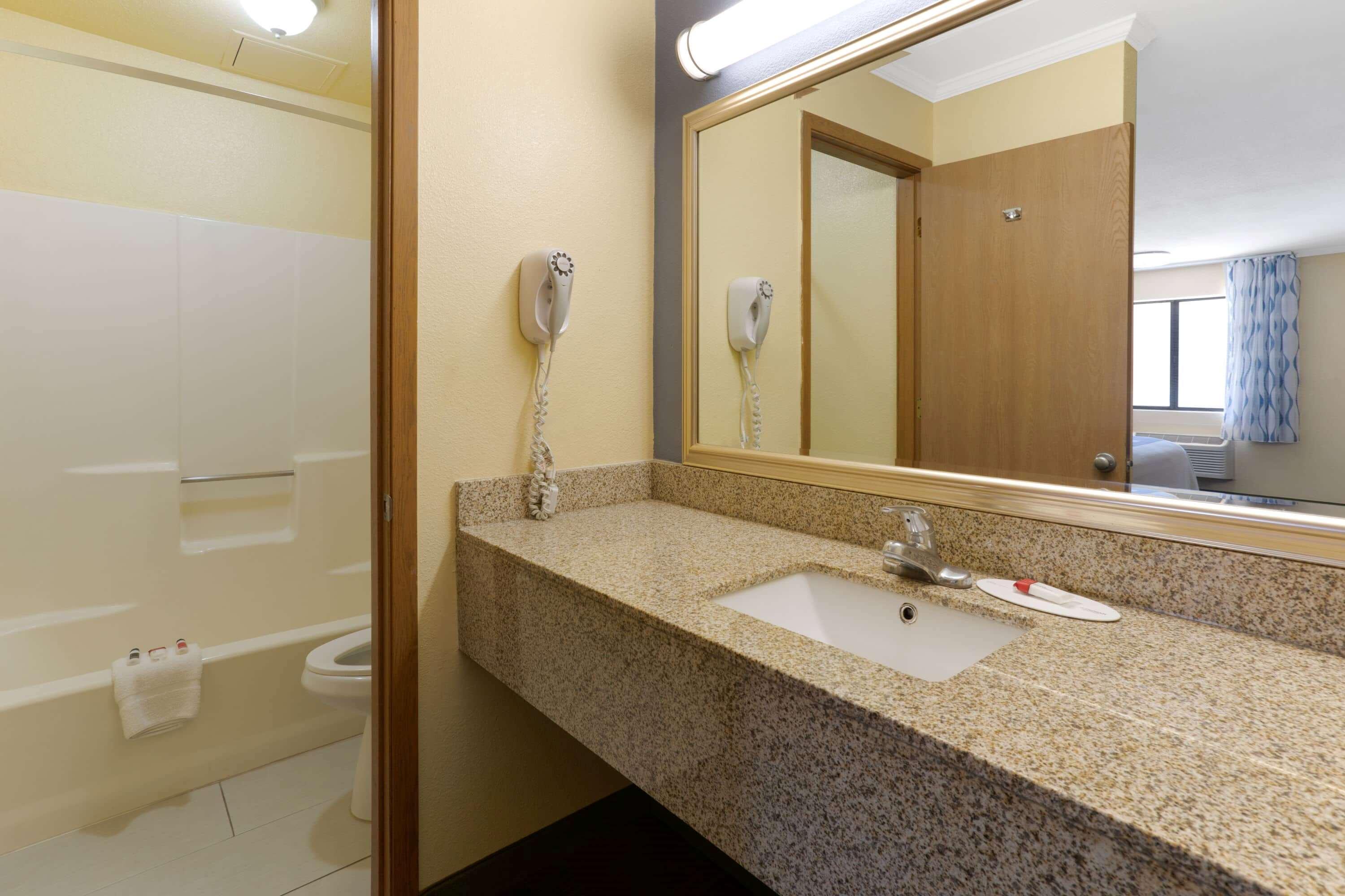 Days Inn By Wyndham Alamogordo White Sands Exterior photo